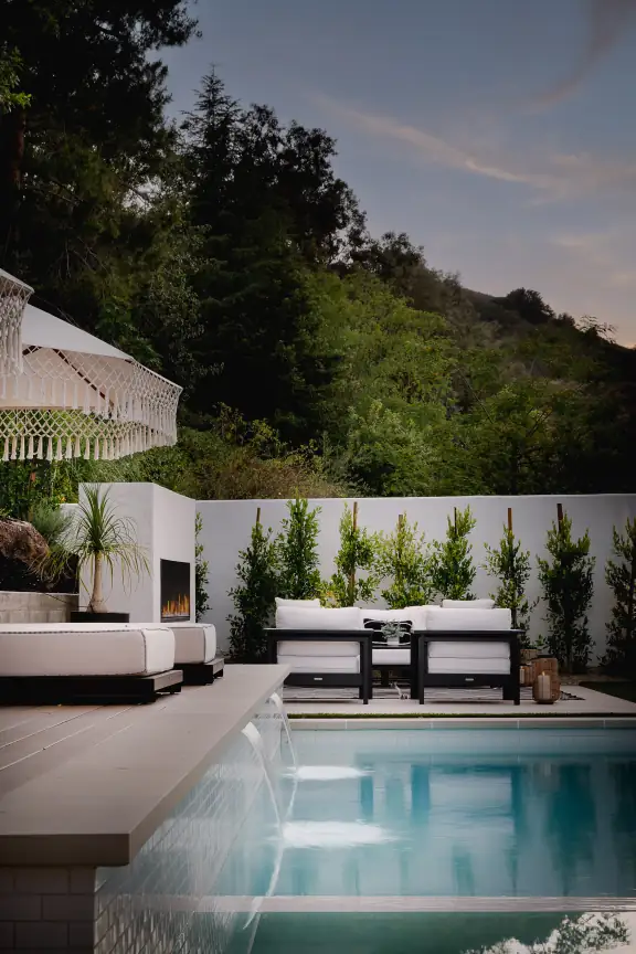 elegant and comfortable backyard by MG Construction & Decks